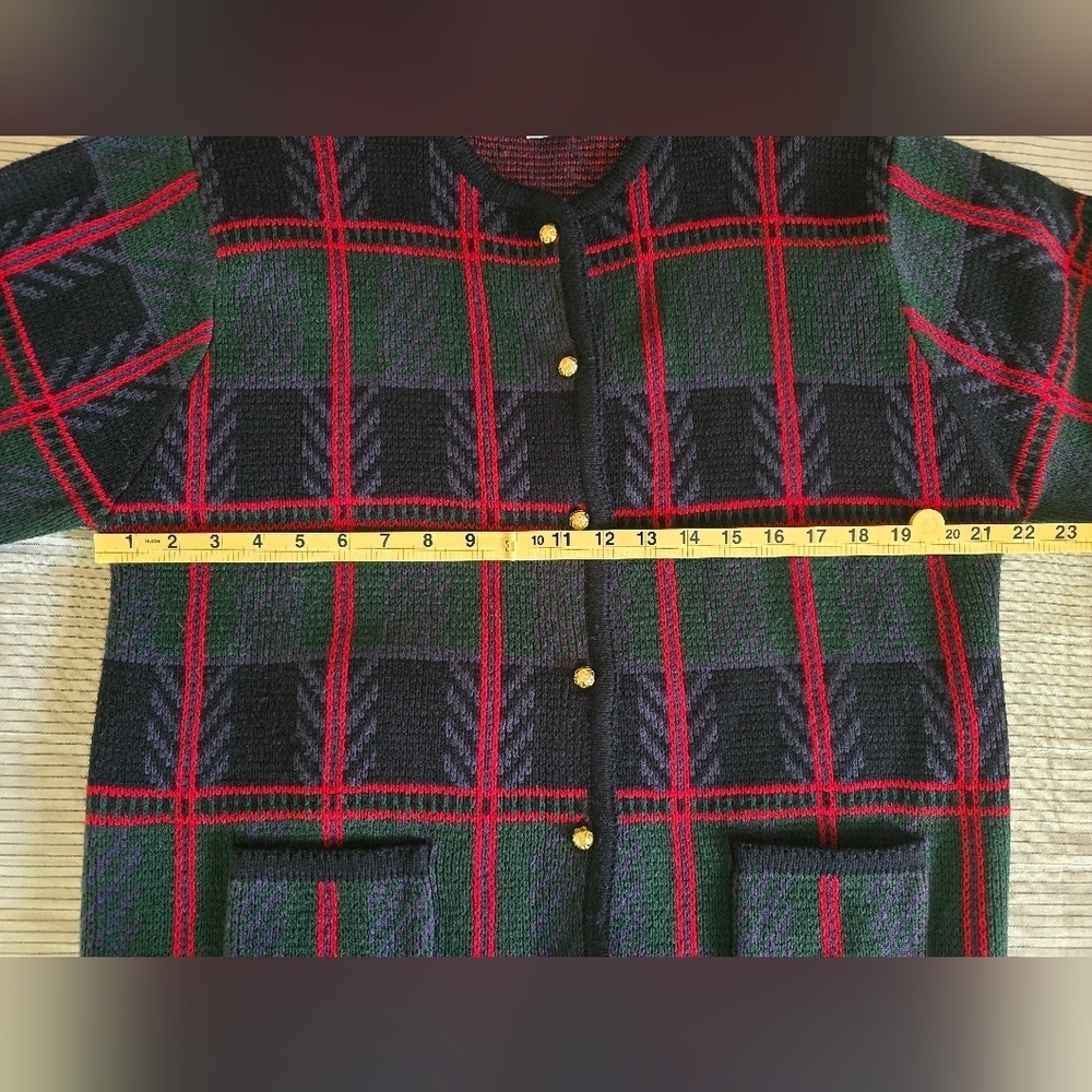 Vtg Crystal-Kobe Christmas Cardigan Sz L Scottish Green/Red Plaid Gold Buttons - Picture 6 of 6